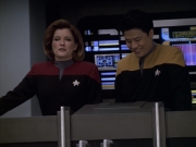Filename=extant_StarTrek_VOY_6x10-Pathfinder_03350.jpg
Filesize=160KiB
Dimensions=1200x900
Date added=Dec 28, 2019 extant_StarTrek_VOY_6x10-Pathfinder_03350.jpg