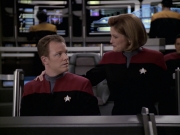 Filename=extant_StarTrek_VOY_6x10-Pathfinder_03420.jpg
Filesize=168KiB
Dimensions=1200x900
Date added=Dec 28, 2019 extant_StarTrek_VOY_6x10-Pathfinder_03420.jpg