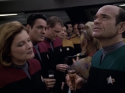 Filename=extant_StarTrek_VOY_6x10-Pathfinder_03528.jpg
Filesize=170KiB
Dimensions=1200x900
Date added=Dec 28, 2019 extant_StarTrek_VOY_6x10-Pathfinder_03528.jpg