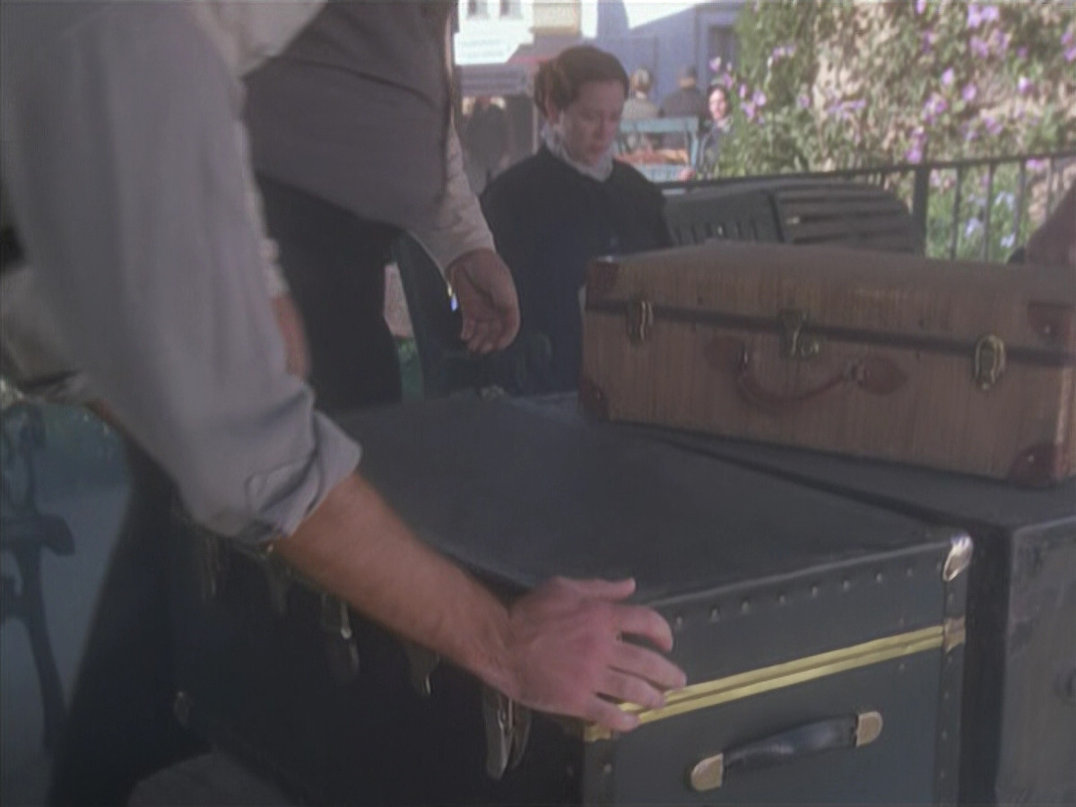 extant_StarTrek_VOY_6x11-FairHaven_00013.jpg