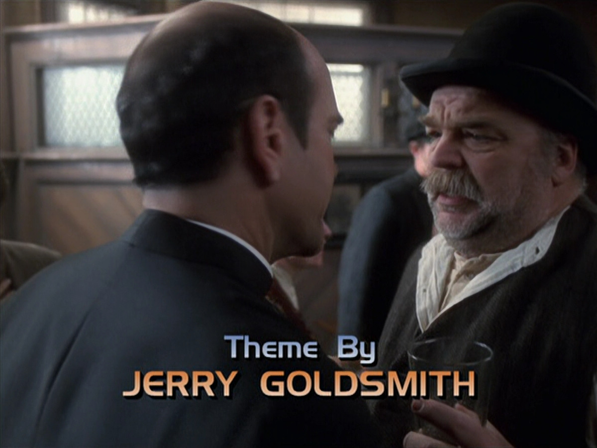 extant_StarTrek_VOY_6x11-FairHaven_00418.jpg
