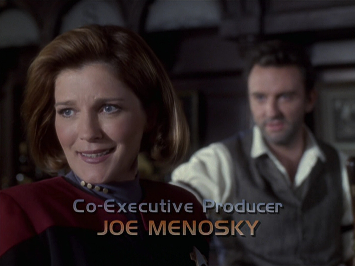 extant_StarTrek_VOY_6x11-FairHaven_00478.jpg
