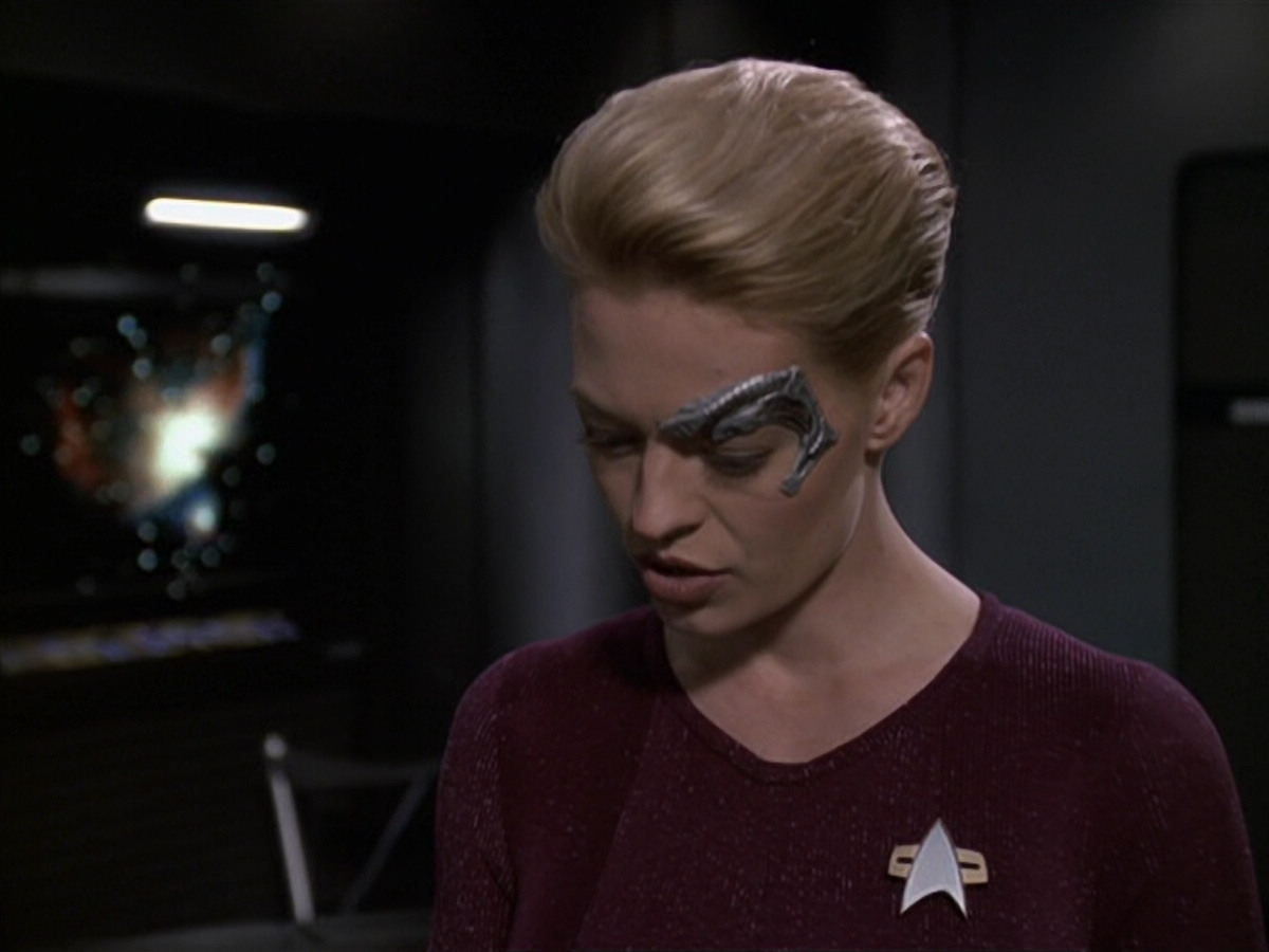 extant_StarTrek_VOY_6x11-FairHaven_00619.jpg