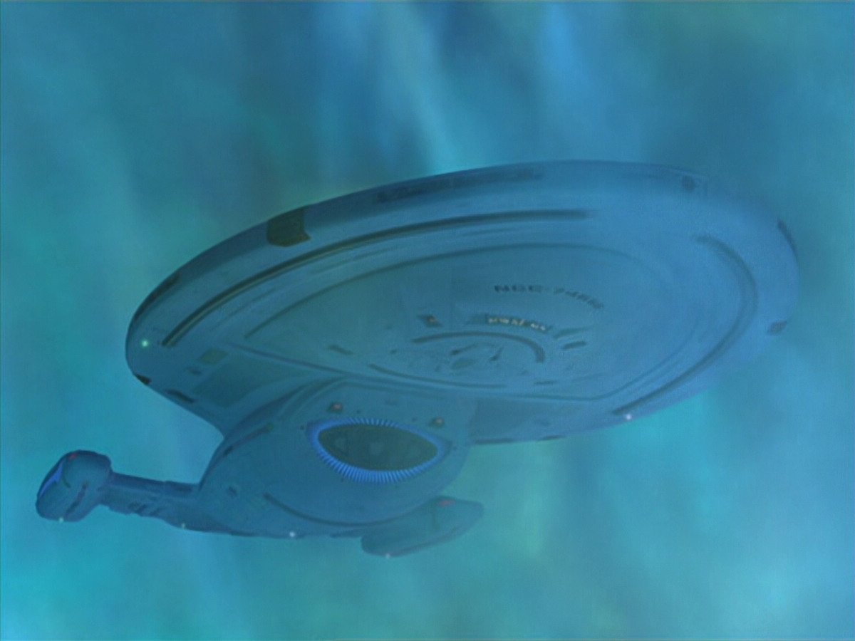 extant_StarTrek_VOY_6x11-FairHaven_02006.jpg