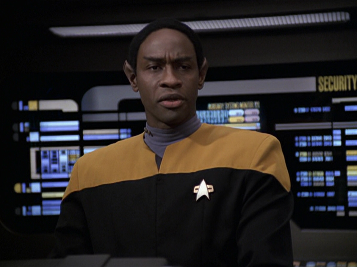extant_StarTrek_VOY_6x11-FairHaven_02034.jpg