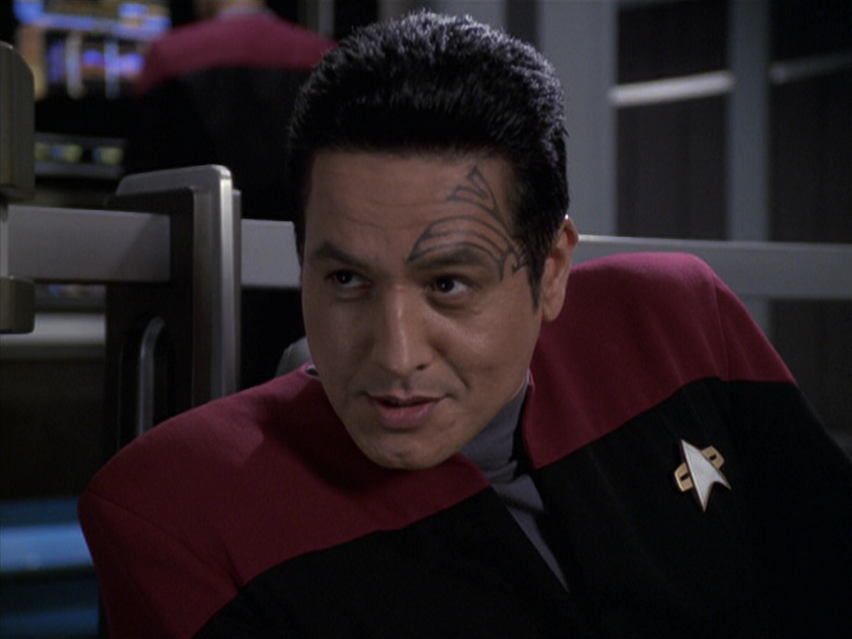 extant_StarTrek_VOY_6x11-FairHaven_02110.jpg