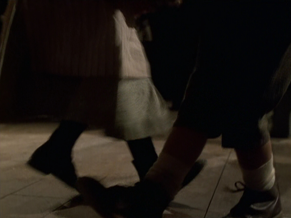 extant_StarTrek_VOY_6x11-FairHaven_02149.jpg