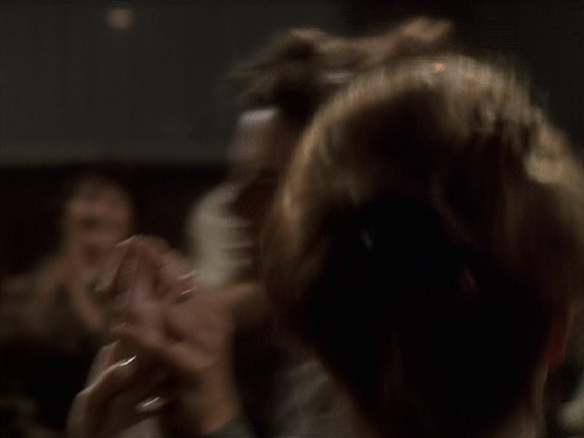extant_StarTrek_VOY_6x11-FairHaven_02196.jpg