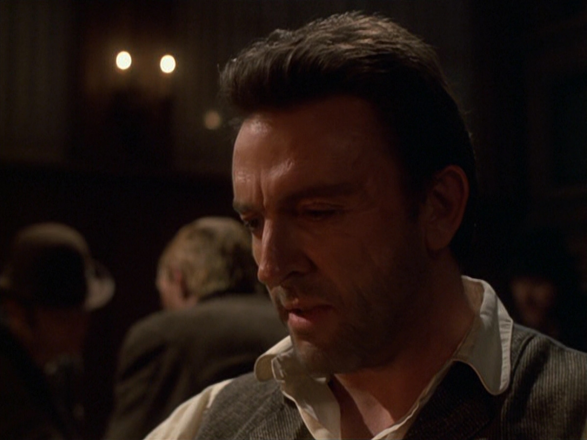 extant_StarTrek_VOY_6x11-FairHaven_02555.jpg