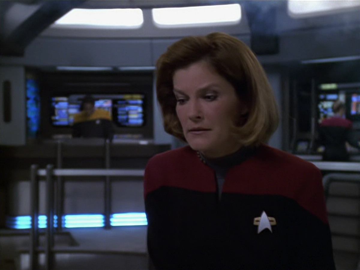 extant_StarTrek_VOY_6x11-FairHaven_03105.jpg