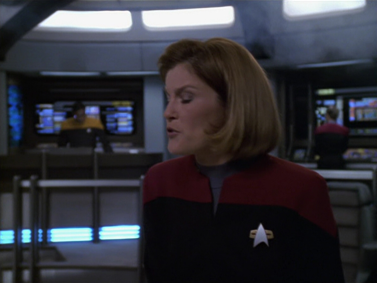 extant_StarTrek_VOY_6x11-FairHaven_03111.jpg