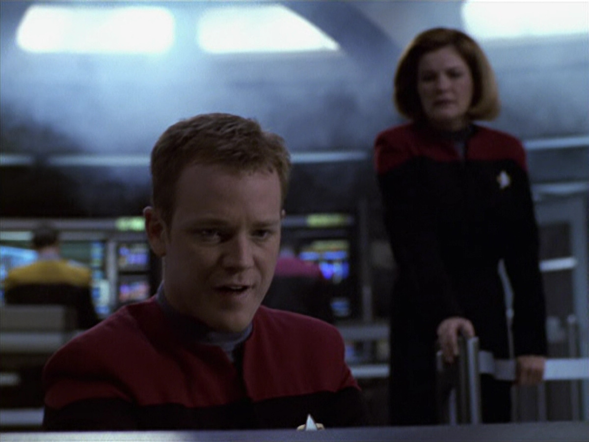 extant_StarTrek_VOY_6x11-FairHaven_03113.jpg