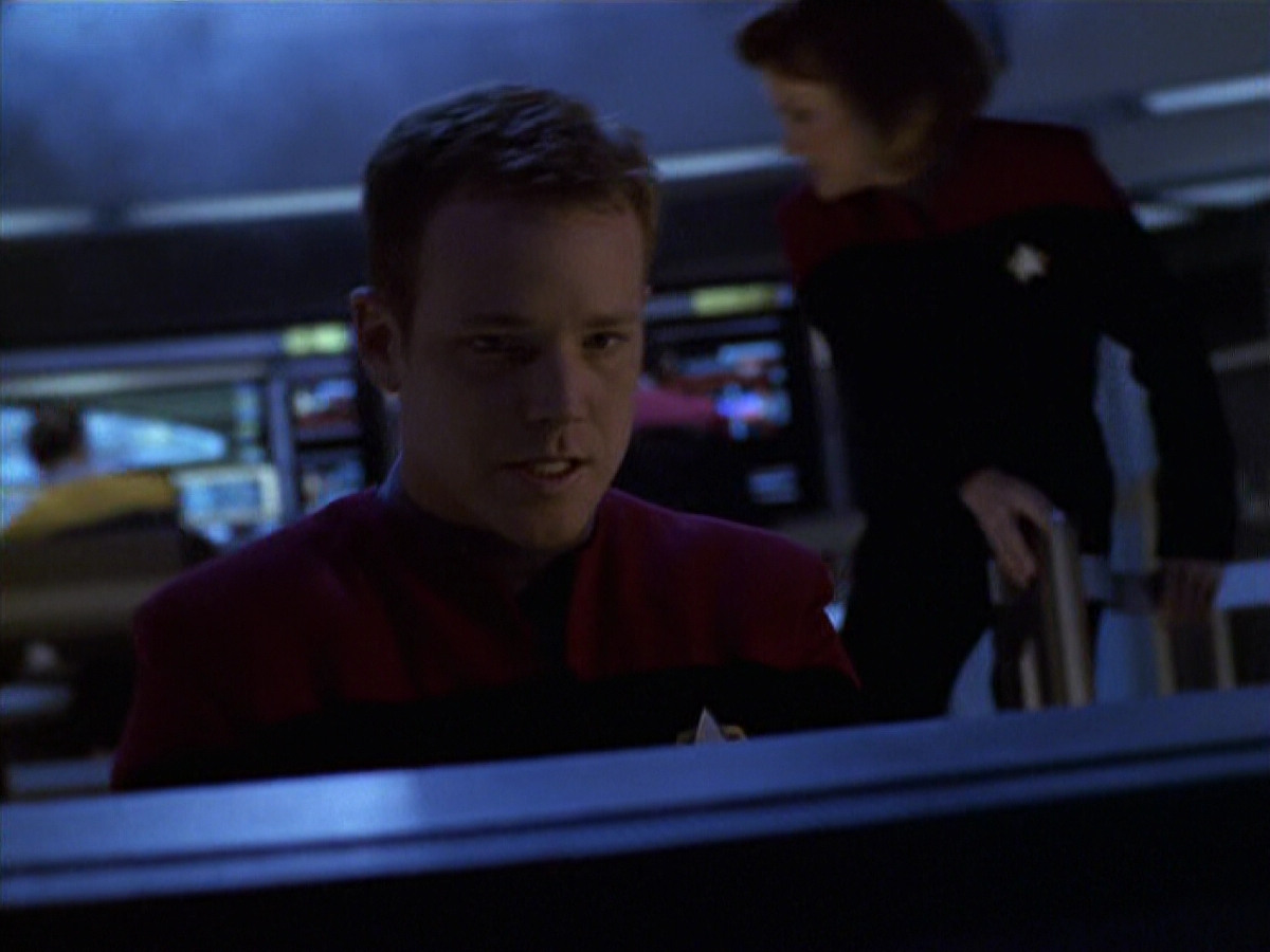 extant_StarTrek_VOY_6x11-FairHaven_03122.jpg