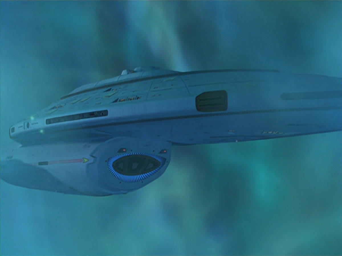 extant_StarTrek_VOY_6x11-FairHaven_03126.jpg