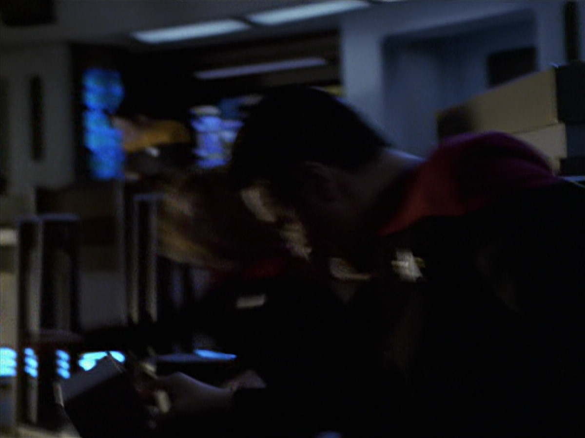 extant_StarTrek_VOY_6x11-FairHaven_03131.jpg