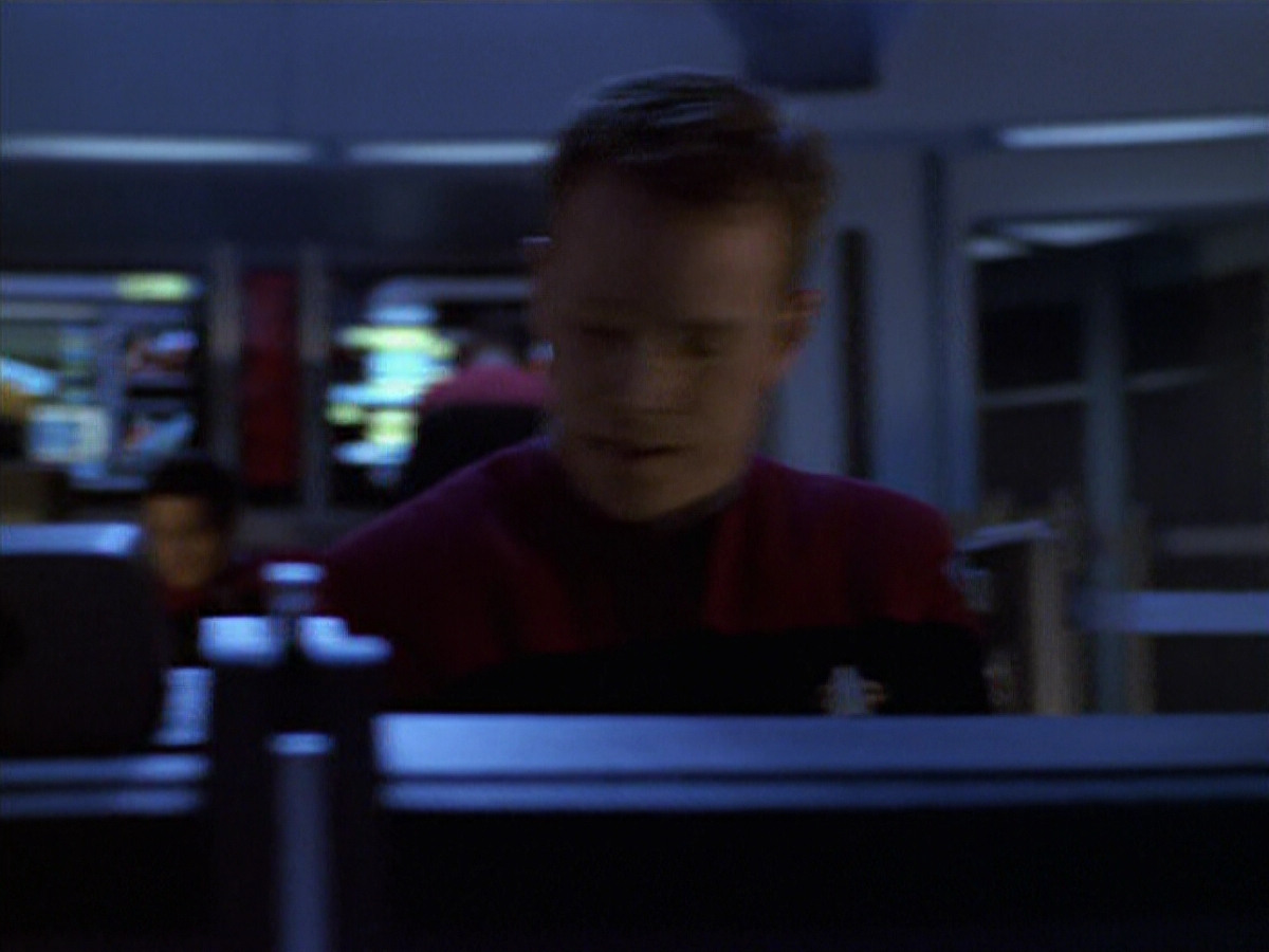 extant_StarTrek_VOY_6x11-FairHaven_03143.jpg