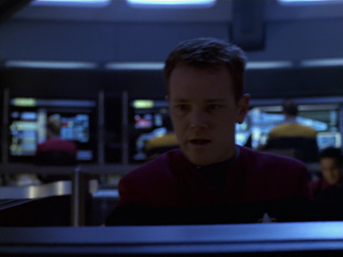 extant_StarTrek_VOY_6x11-FairHaven_03206.jpg