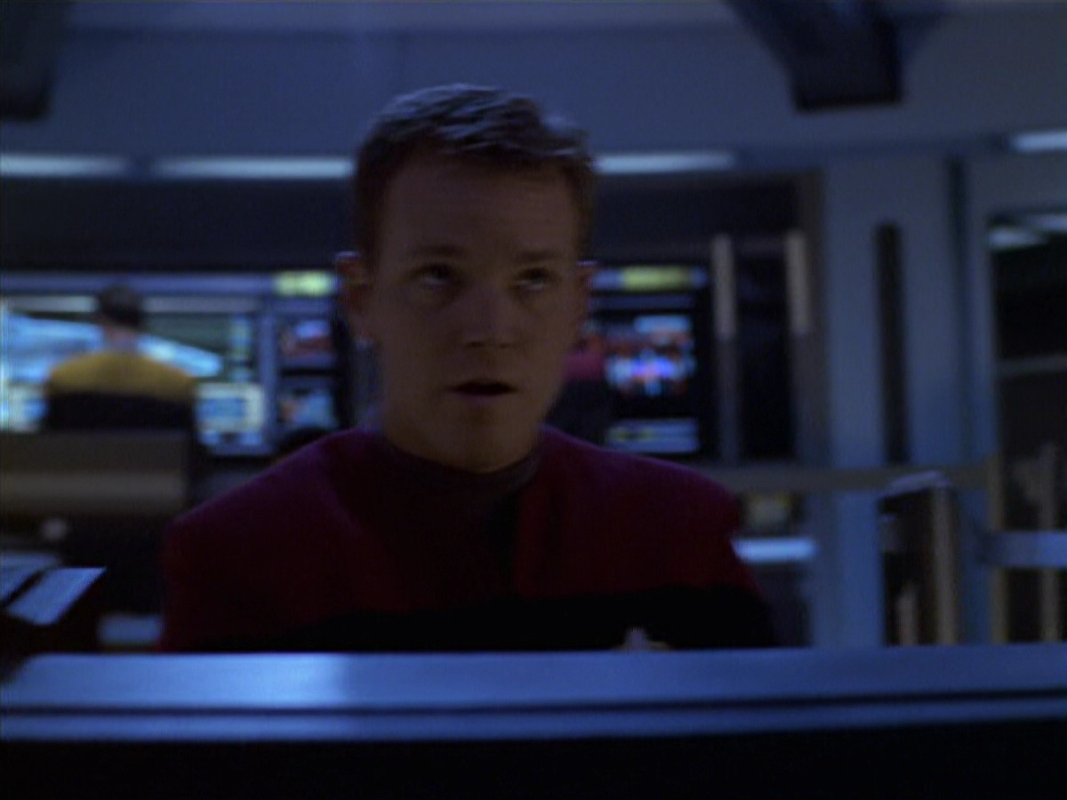 extant_StarTrek_VOY_6x11-FairHaven_03209.jpg