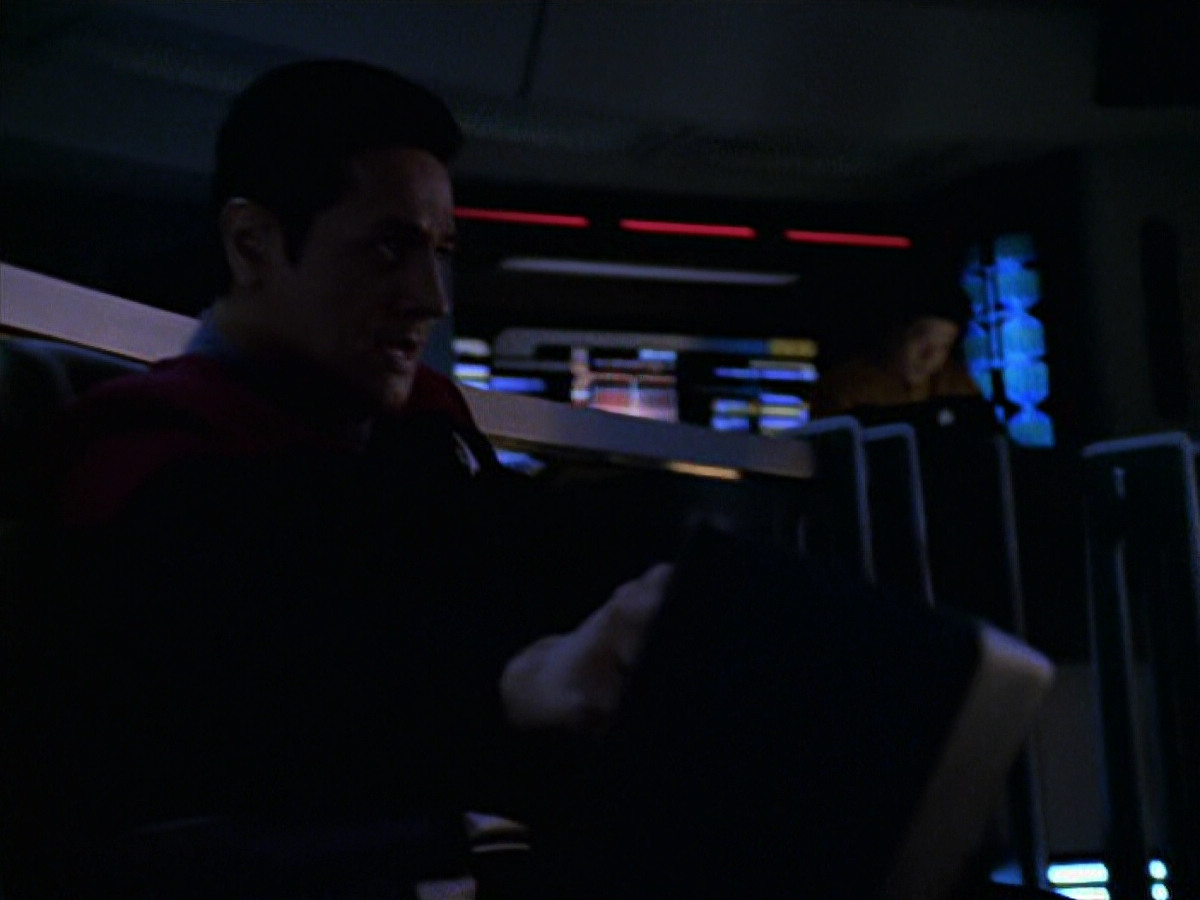 extant_StarTrek_VOY_6x11-FairHaven_03224.jpg