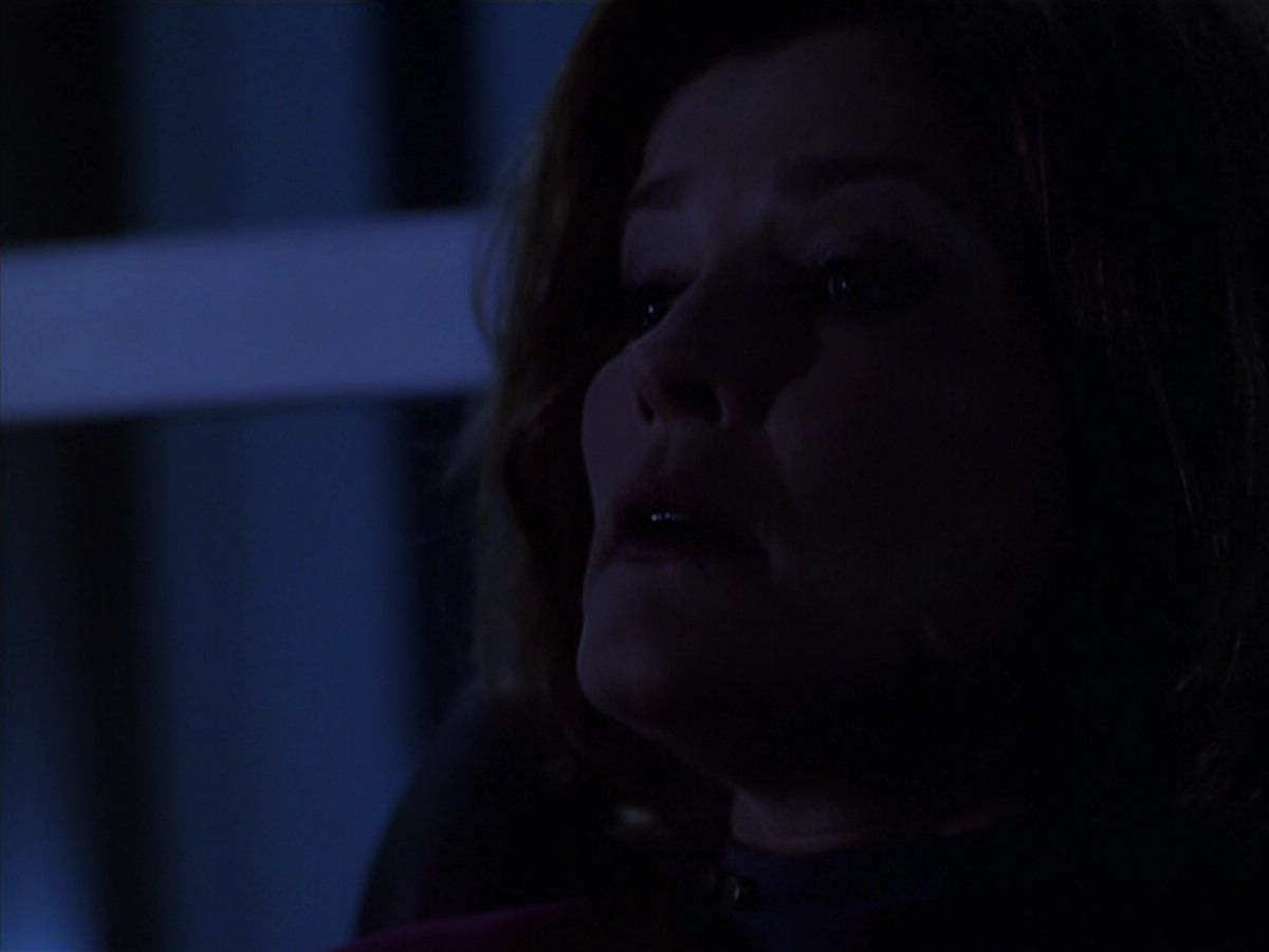 extant_StarTrek_VOY_6x11-FairHaven_03246.jpg