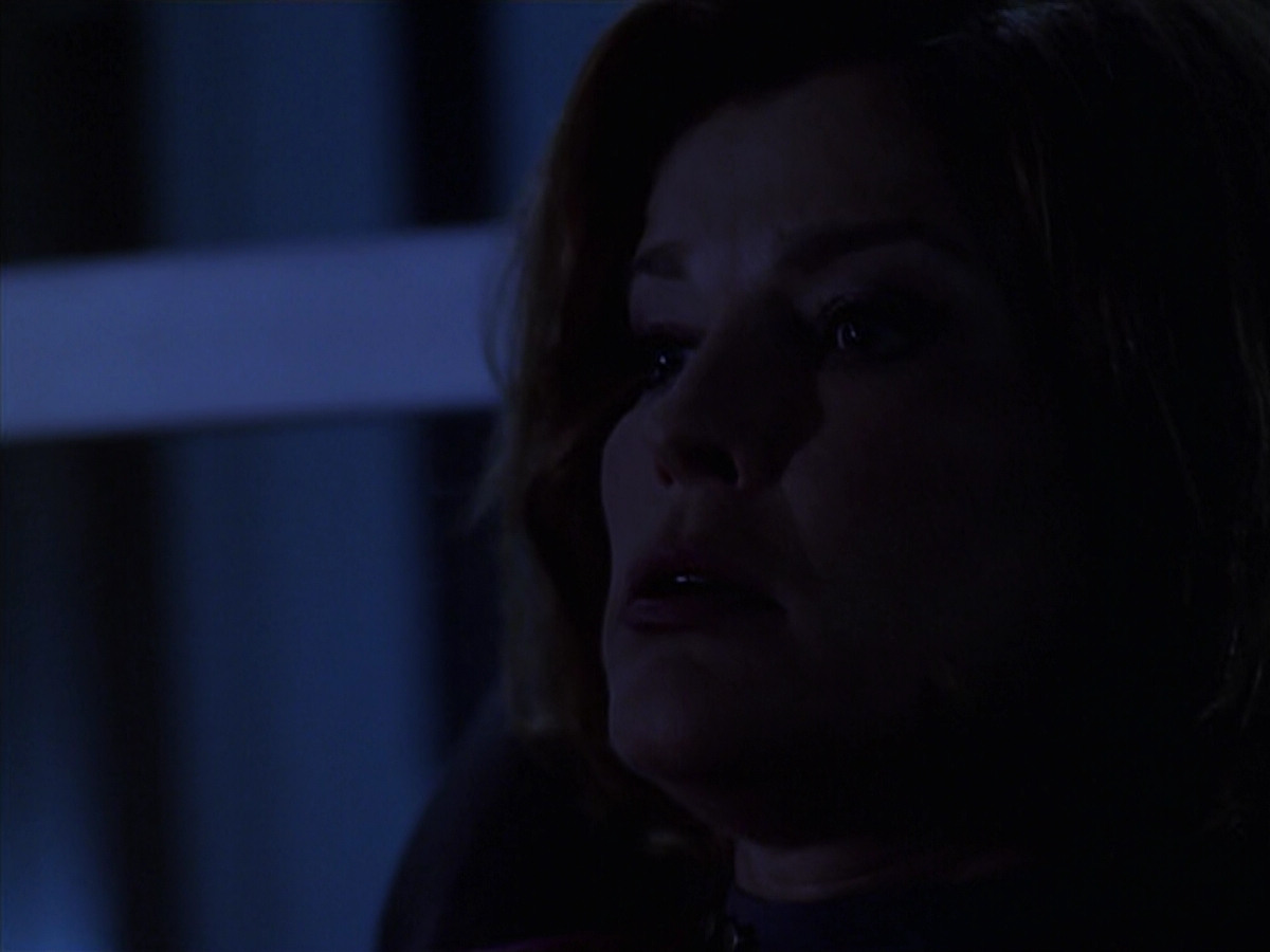 extant_StarTrek_VOY_6x11-FairHaven_03247.jpg