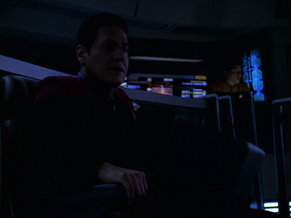 extant_StarTrek_VOY_6x11-FairHaven_03251.jpg