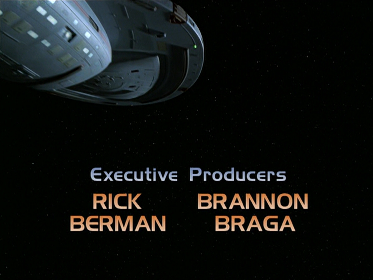 extant_StarTrek_VOY_6x11-FairHaven_03643.jpg