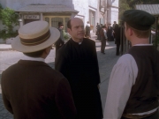 extant_StarTrek_VOY_6x11-FairHaven_00204.jpg