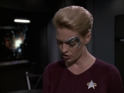 extant_StarTrek_VOY_6x11-FairHaven_00619.jpg
