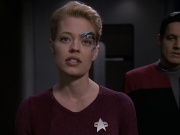 extant_StarTrek_VOY_6x11-FairHaven_00626.jpg