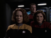 extant_StarTrek_VOY_6x11-FairHaven_00641.jpg