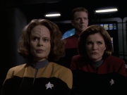 extant_StarTrek_VOY_6x11-FairHaven_00643.jpg