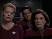 extant_StarTrek_VOY_6x11-FairHaven_00661.jpg
