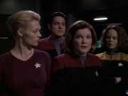extant_StarTrek_VOY_6x11-FairHaven_00670.jpg