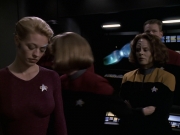 extant_StarTrek_VOY_6x11-FairHaven_00676.jpg
