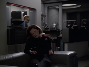 extant_StarTrek_VOY_6x11-FairHaven_00684.jpg