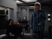 extant_StarTrek_VOY_6x11-FairHaven_00693.jpg