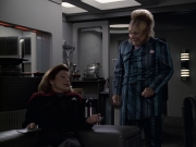 extant_StarTrek_VOY_6x11-FairHaven_00694.jpg