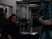 extant_StarTrek_VOY_6x11-FairHaven_00702.jpg