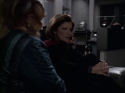 extant_StarTrek_VOY_6x11-FairHaven_00706.jpg