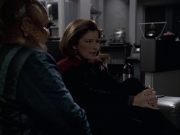 extant_StarTrek_VOY_6x11-FairHaven_00709.jpg