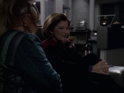 extant_StarTrek_VOY_6x11-FairHaven_00712.jpg