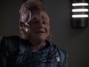 extant_StarTrek_VOY_6x11-FairHaven_00725.jpg