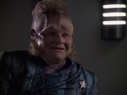 extant_StarTrek_VOY_6x11-FairHaven_00727.jpg