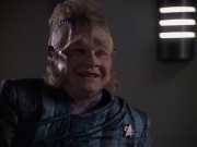 extant_StarTrek_VOY_6x11-FairHaven_00728.jpg