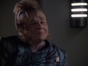 extant_StarTrek_VOY_6x11-FairHaven_00733.jpg