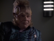 extant_StarTrek_VOY_6x11-FairHaven_00742.jpg
