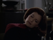 extant_StarTrek_VOY_6x11-FairHaven_00747.jpg