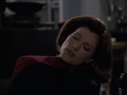 extant_StarTrek_VOY_6x11-FairHaven_00749.jpg