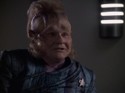 extant_StarTrek_VOY_6x11-FairHaven_00751.jpg